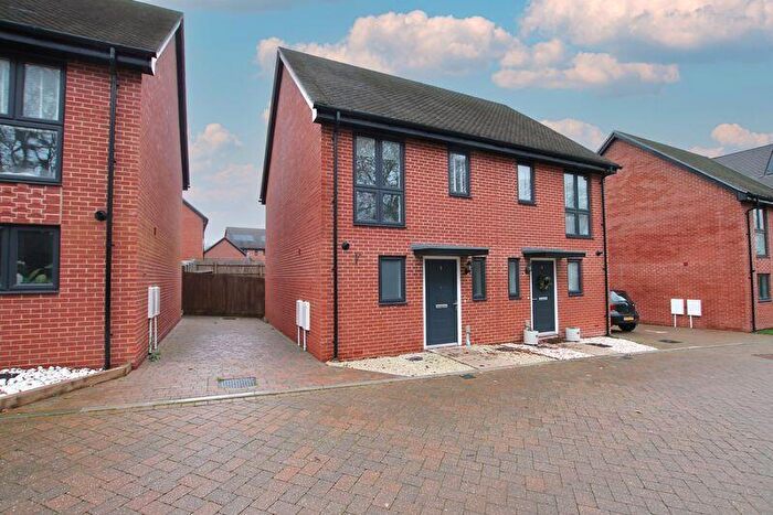 2 Bedroom Semi Detached House To Rent In Waterclose Way, Whiteley, PO15