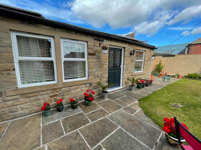 1 Bedroom Cottage To Rent In Lockwood Road, Lockwood, Huddersfield, HD1