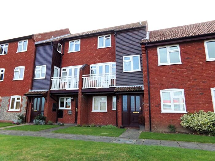 3 Bedroom Apartment For Sale In Sheringham, NR26