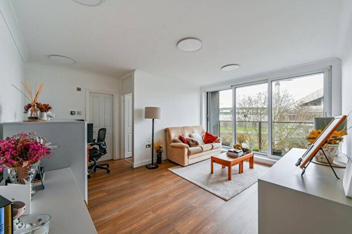 1 Bedroom Flat To Rent In St Johns Wood Road, St John's Wood, London, NW8