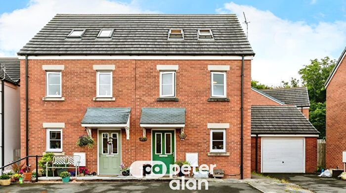 3 Bedroom Property To Rent In Cilgant Y Lein, Pyle, Bridgend, CF33