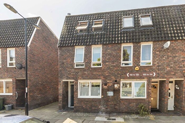 4 Bedroom Property To Rent In Gilmore Road, Lewisham, SE13