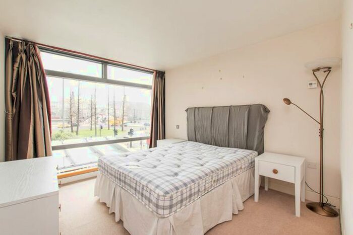 2 Bedroom Flat To Rent In Albert Embankment, Waterloo, London, SE1