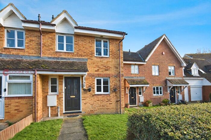 2 Bedroom Terraced House For Sale In Sycamore Grange, Ramsgate, Kent, CT11