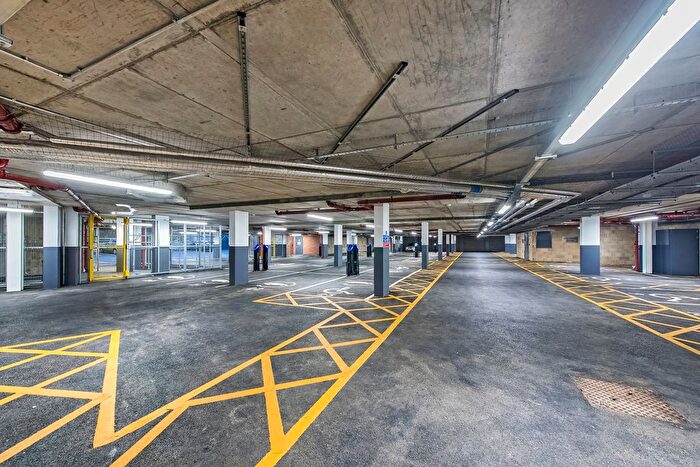 2 Bedroom Flat To Rent In Stylus Place, Hayes, UB3