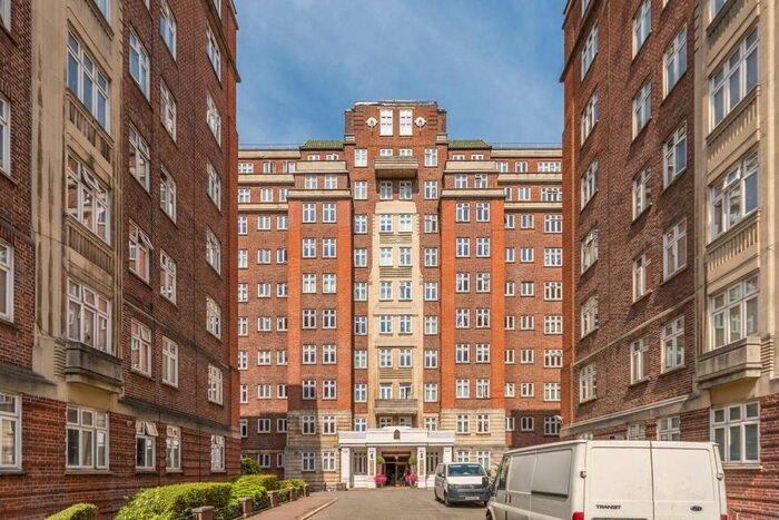 Studio To Rent In Hall Road, St John's Wood, London, NW8