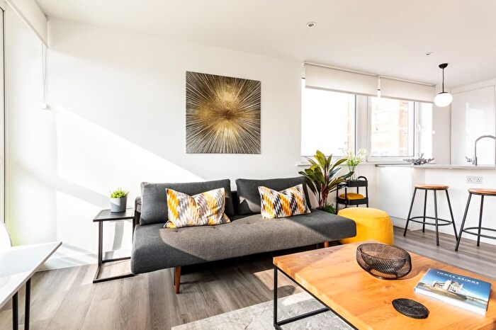 2 Bedroom Flat To Rent In Flat Simla House, London, London, SE1