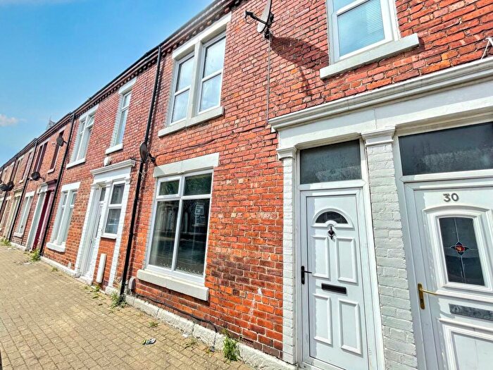 1 Bedroom Flat For Sale In Dacre Street, Laygate, South Shields, Tyne And Wear, NE33