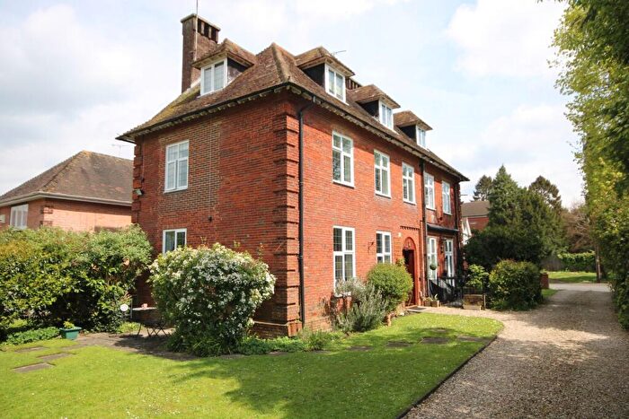 2 Bedroom Apartment For Sale In Catherine Road, Newbury, RG14