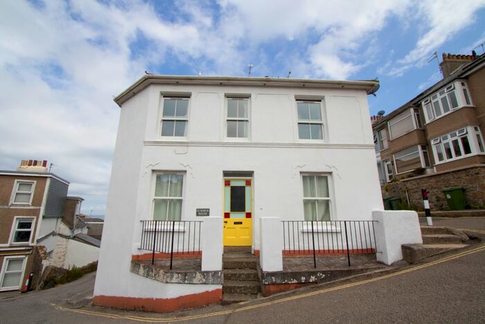 2 Bedroom Flat To Rent In Trenwith Place, St Ives, TR26