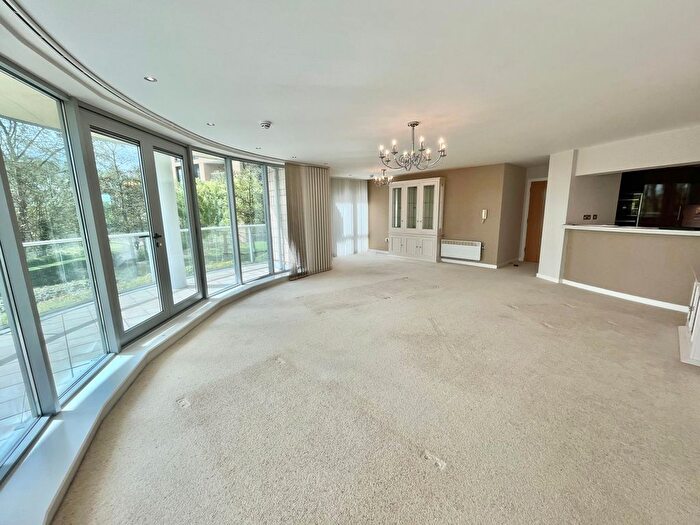 3 Bedroom Flat To Rent In Waterside Way, Nottingham, NG2