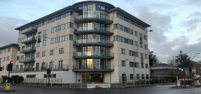 2 Bedroom Flat To Rent In High Road, Chadwell Heath, Romford, RM6