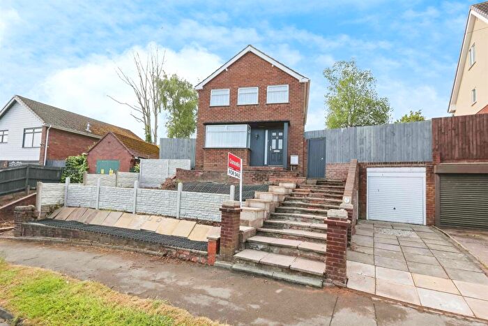 3 Bedroom Detached House For Sale In Sherbourne Road, Cradley Heath, B64