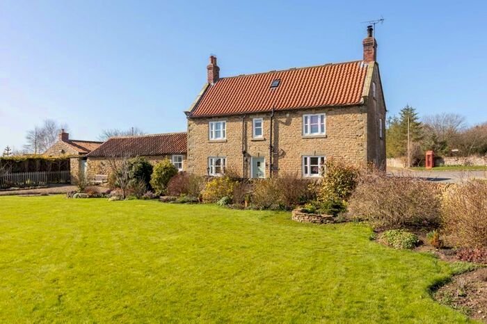 4 Bedroom Property For Sale In Main Street, Sawdon, Scarborough, YO13