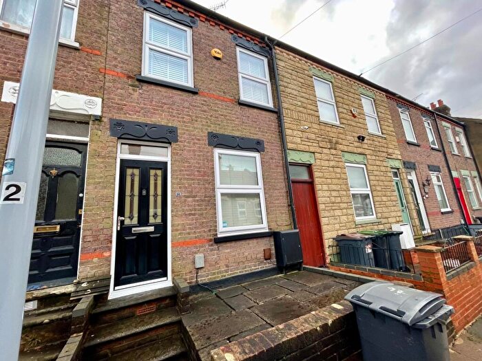2 Bedroom House To Rent In St. Pauls Road, Luton, LU1