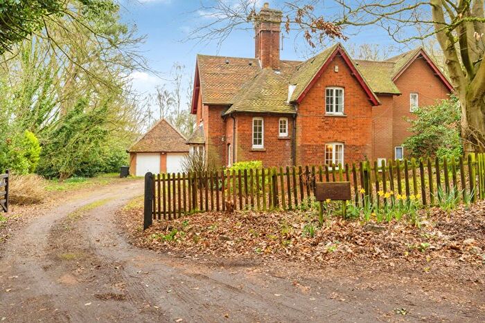 5 Bedroom Detached House For Sale In Everton Road, Sandy, Bedfordshire, SG19