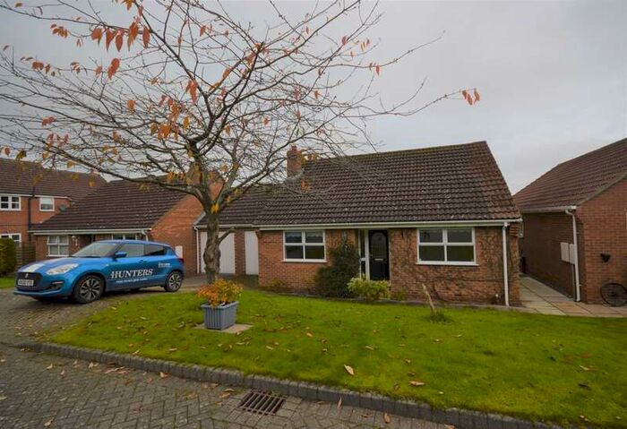 3 Bedroom Bungalow To Rent In Olivers Close, Hunmanby, Filey, YO14