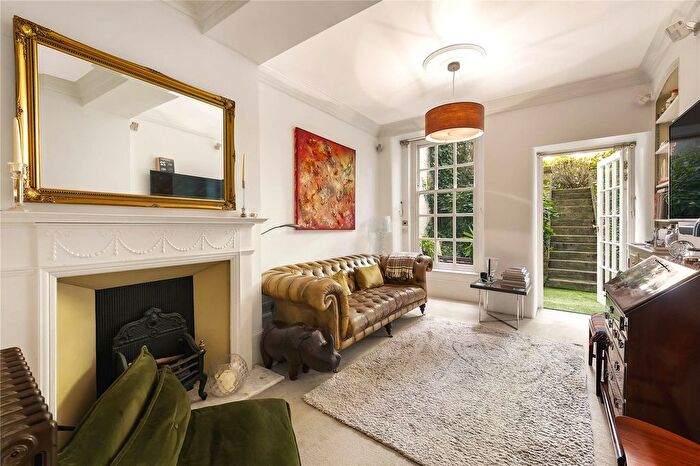 1 Bedroom Flat For Sale In Delahay House, Chelsea Embankment, London, SW3