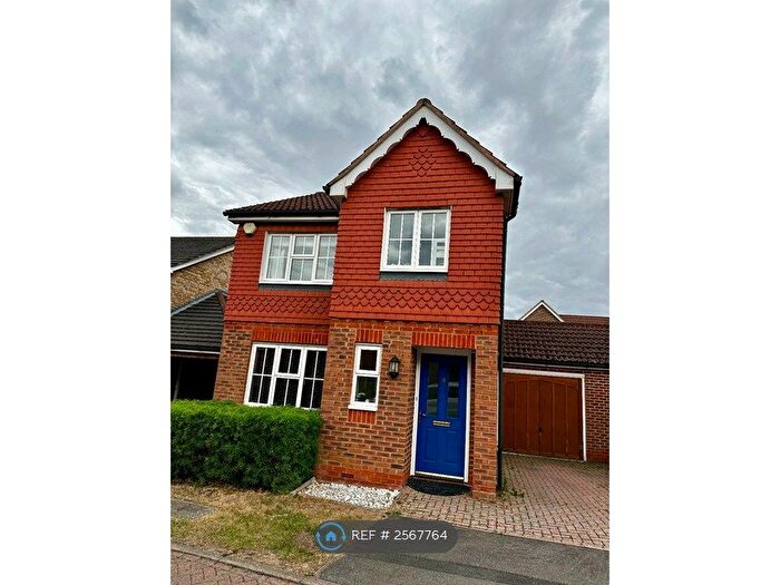 3 Bedroom Detached House To Rent In Leonardslee Crescent, Newbury, RG14