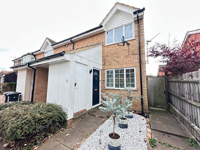 1 Bedroom Ground Maisonette To Rent In Claverley Green, Luton, Bedfordshire, LU2