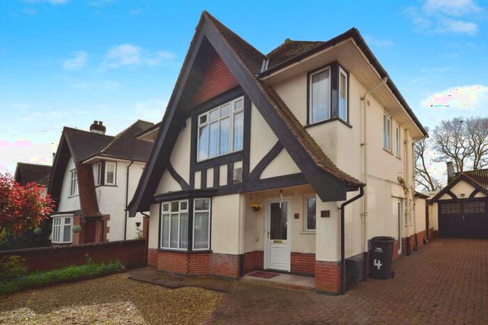 3 Bedroom Detached House For Sale In Sea View Road, Skegness, PE25