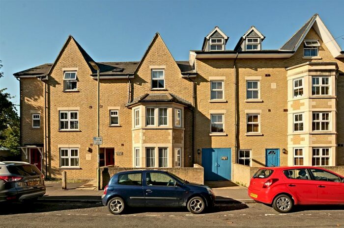 1 Bedroom Flat To Rent In Marlborough Road, Grandpont, Oxford, OX1