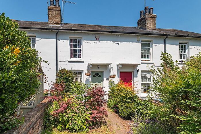 2 Bedroom Terraced House To Rent In Park Road, Hampton Wick, Kingston Upon Thames, KT1