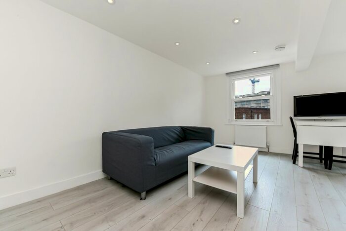 1 Bedroom Flat To Rent In Cleveland Street, London, W1T