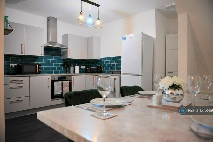 4 Bedroom Terraced House To Rent In Baltic St, Salford, M5