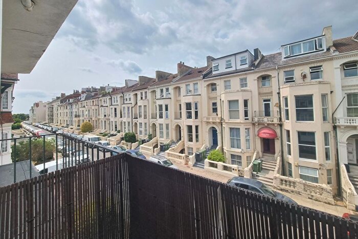 2 Bedroom Flat For Sale In Southsea, Hampshire, PO5