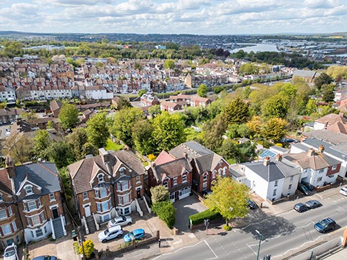 5 Bedroom Detached House For Sale In Maidstone Road, Chatham, Kent, ME4