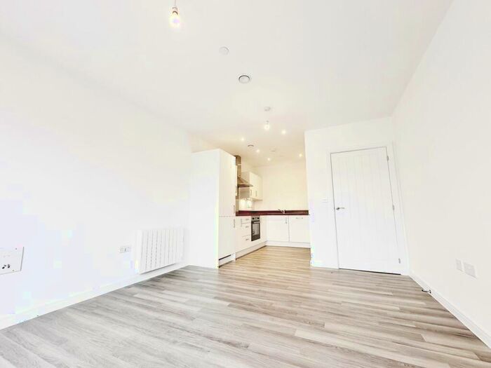 2 Bedroom Apartment For Sale In Station Road, Bishops Stortford, CM23