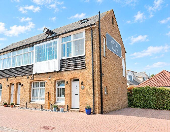 3 Bedroom Terraced House For Sale In Watts Yard, Sandwich, CT13
