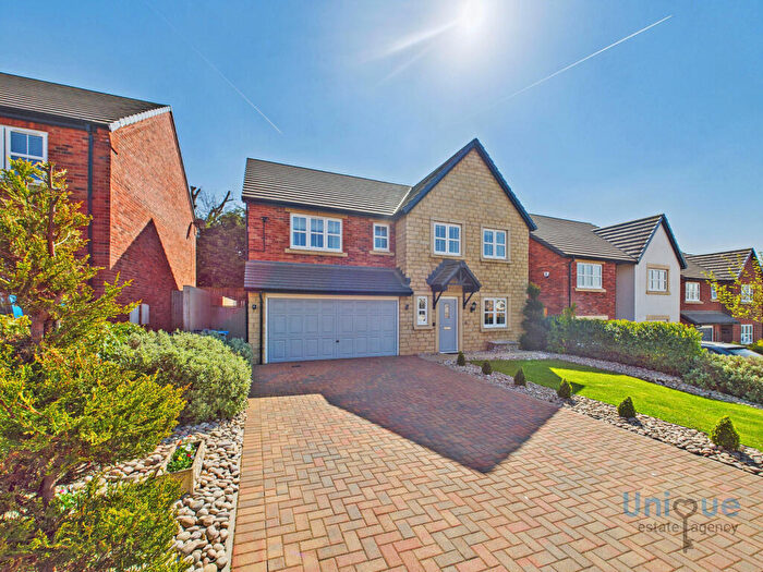 5 Bedroom Detached House For Sale In Heaton Way, Kirkham, PR4