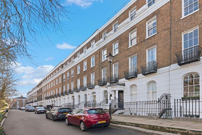 2 Bedroom Flat For Sale In Highbury Park, London, N5