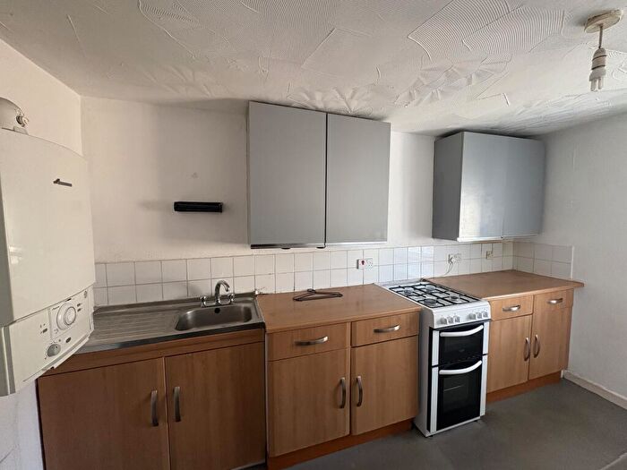 2 Bedroom Maisonette To Rent In Embankment Road, PL4