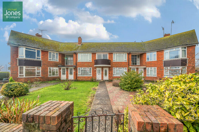 2 Bedroom Flat To Rent In Alinora Crescent, Goring-By-Sea, Worthing, West Sussex, BN12