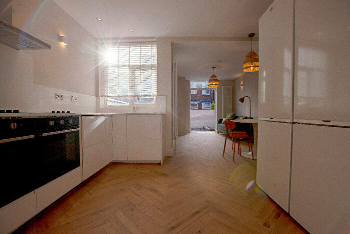 7 Bedroom Terraced House To Rent In Haydn Avenue, Manchester, Greater Manchester, M14