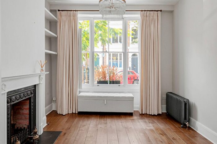 1 Bedroom Flat To Rent In Grantbridge Street, London, N1