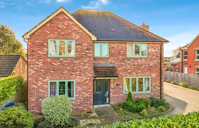4 Bedroom Detached House For Sale In Warsash Road, Southampton, SO31