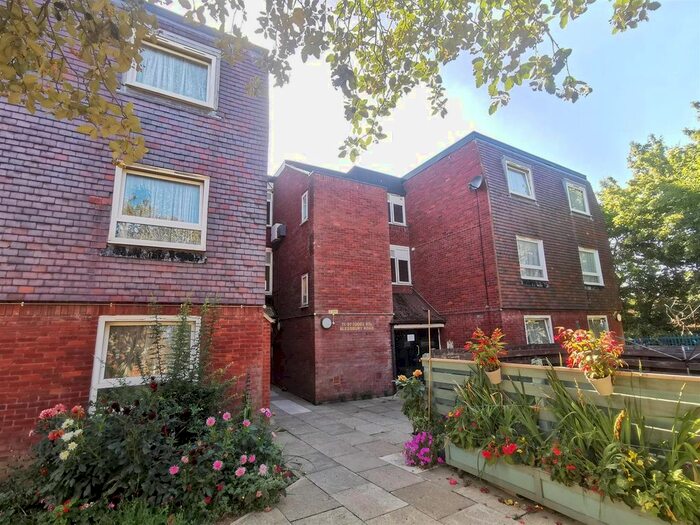 1 Bedroom Flat To Rent In Blessbury Road, Burnt Oak, Edgware, HA8