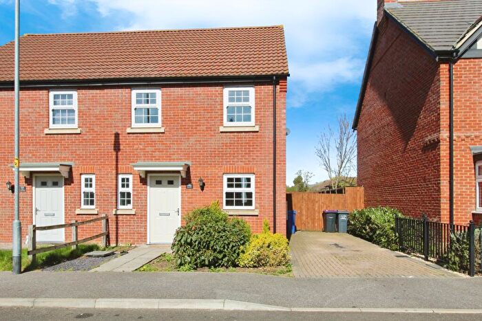 3 Bedroom Semi-Detached House For Sale In David Todd Way, Bardney, LN3