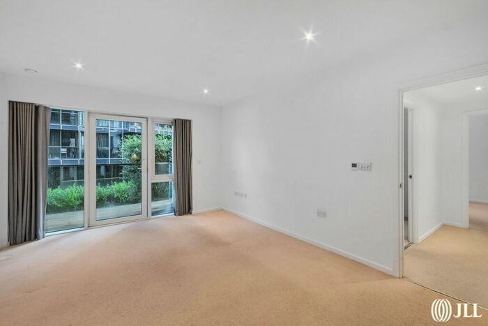 2 Bedroom Flat To Rent In Battersea Reach, London, SW18