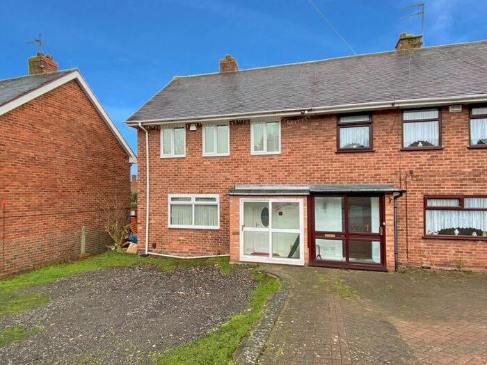 3 Bedroom Semi-Detached House To Rent In Fleming Road, Quinton, Birmingham, B32