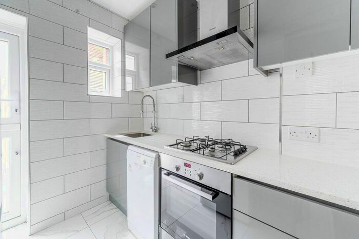 1 Bedroom Flat To Rent In Uverdale Road, Lots Road, London, SW10