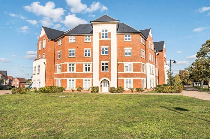 2 Bedroom Apartment For Sale In Burke Place, Wellesley, Aldershot, GU11