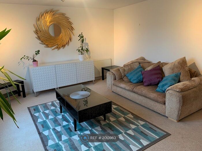 2 Bedroom Flat To Rent In Moat Terrace, Edinburgh, EH14