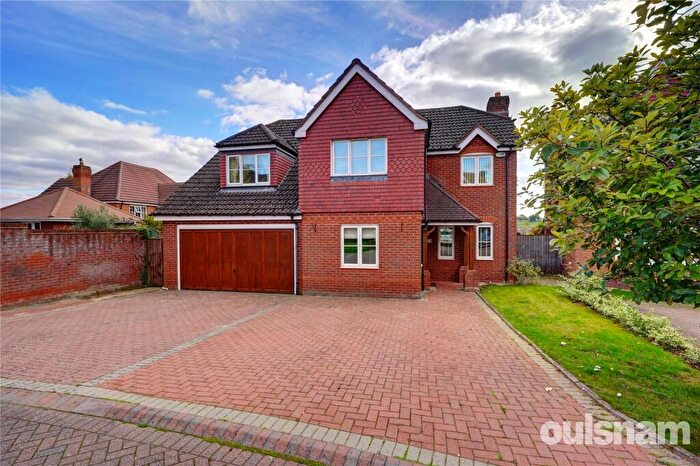 5 Bedroom Detached House For Sale In Greyfriars Drive, Bromsgrove, Worcestershire, B61