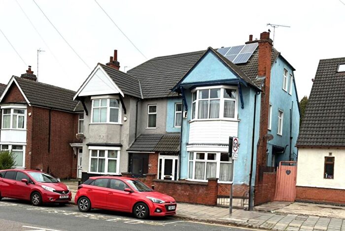 5 Bedroom Semi-Detached House For Sale In Evington Road, Leicester, LE2
