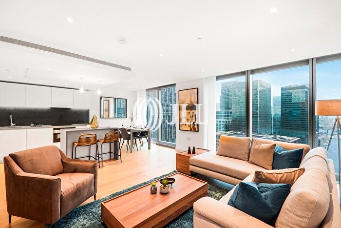 2 Bedroom Apartment To Rent In Landmark Pinnacle, Marsh Wall, E14